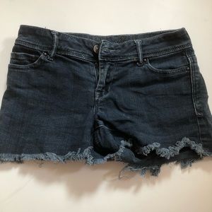 delias size 0 dark wash denim shorts